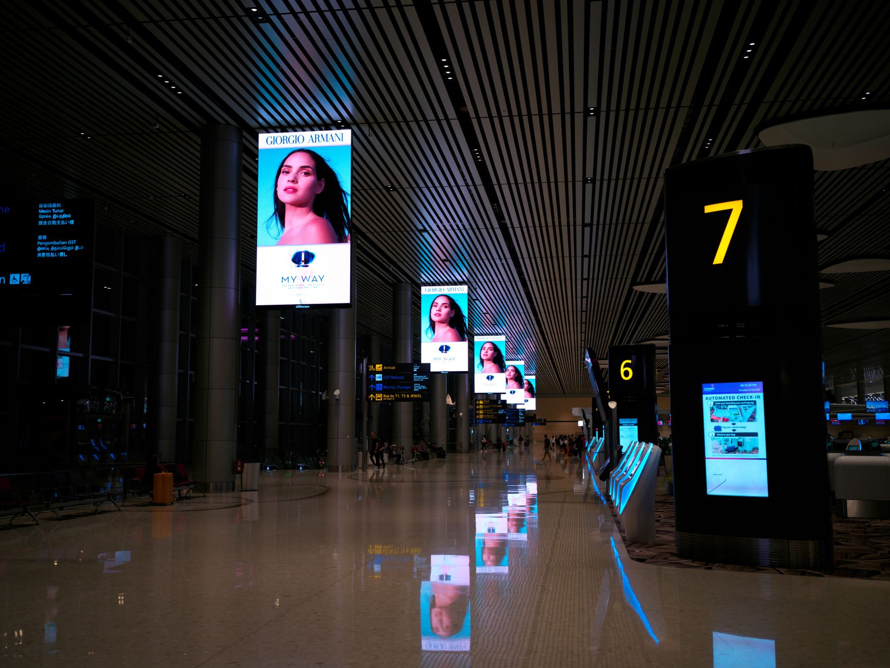 Digital advertising display showing online marketing content